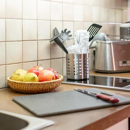 Zellner 8 Apartment *